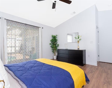 751 Country Woods Circle - Photo Thumbnail 27
