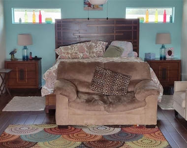 2242 Wood Court - Photo Thumbnail 6