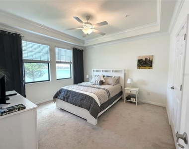 10054 Crooked Creek Drive - Photo Thumbnail 6
