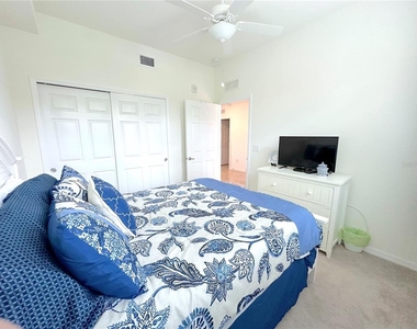 10054 Crooked Creek Drive - Photo Thumbnail 11