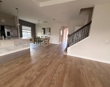 187 Brookes Place - Photo Thumbnail 7