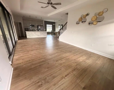 187 Brookes Place - Photo Thumbnail 6