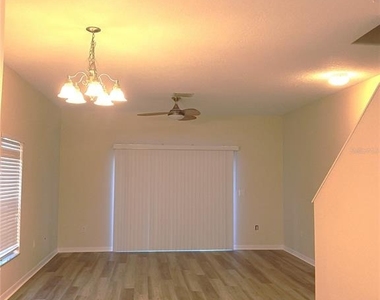4239 Winding Vine Drive - Photo Thumbnail 2