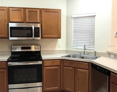 4239 Winding Vine Drive - Photo Thumbnail 7