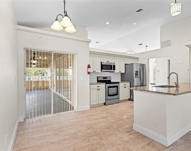 2141 Sw Bayshore Boulevard - Photo Thumbnail 15