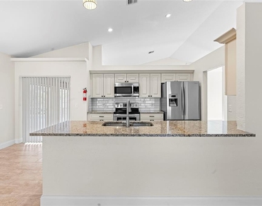 2141 Sw Bayshore Boulevard - Photo Thumbnail 14