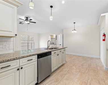 2141 Sw Bayshore Boulevard - Photo Thumbnail 11