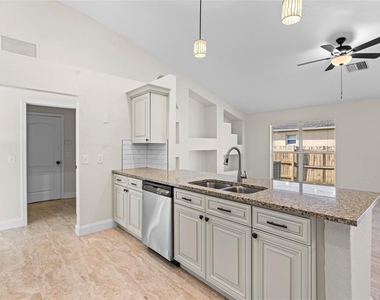 2141 Sw Bayshore Boulevard - Photo Thumbnail 13