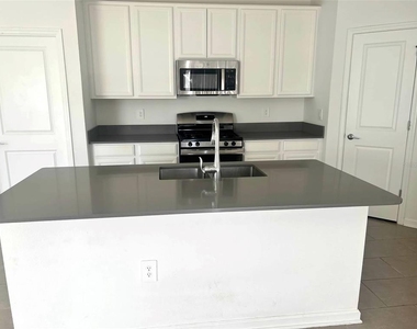 5554 Braken Fern Way - Photo Thumbnail 4