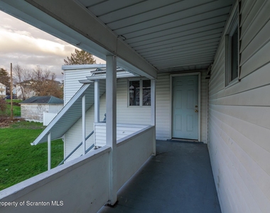 623 E Elm Street - Photo Thumbnail 14