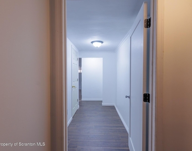 623 E Elm Street - Photo Thumbnail 2