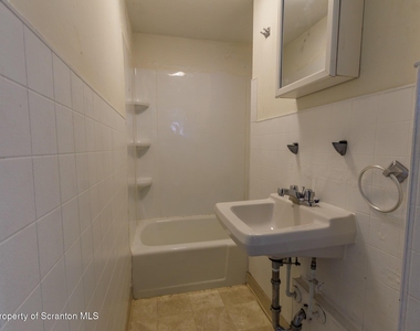 623 E Elm Street - Photo Thumbnail 11