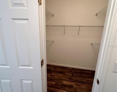729 Celebration Avenue - Photo Thumbnail 18