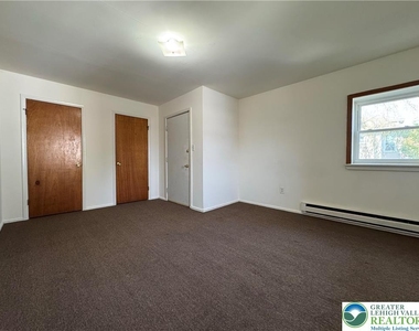 709 Front Street - Photo Thumbnail 3