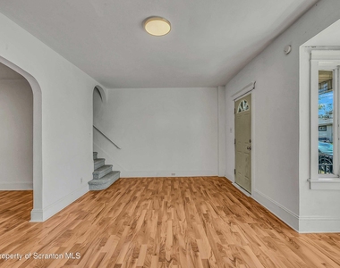1807 Green Ridge Street - Photo Thumbnail 1