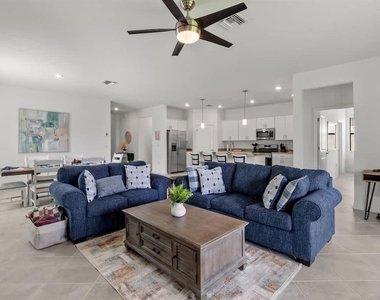 1638 Saddlewood Circle - Photo Thumbnail 8
