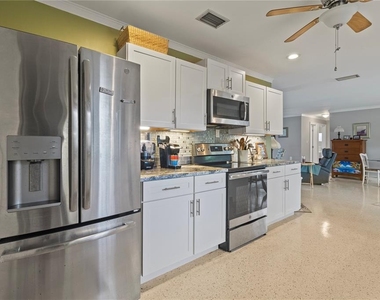 4020 Palm Drive - Photo Thumbnail 11