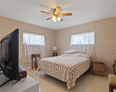4020 Palm Drive - Photo Thumbnail 15