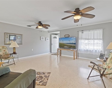 4020 Palm Drive - Photo Thumbnail 5