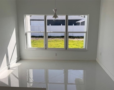 82 Kenly Street - Photo Thumbnail 19