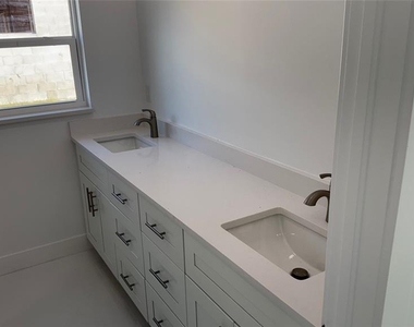 82 Kenly Street - Photo Thumbnail 2