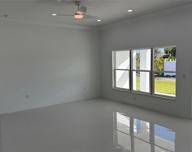 82 Kenly Street - Photo Thumbnail 8
