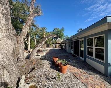 7372 Melaleuca Way - Photo Thumbnail 43