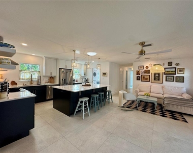 7372 Melaleuca Way - Photo Thumbnail 5