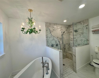 7372 Melaleuca Way - Photo Thumbnail 17