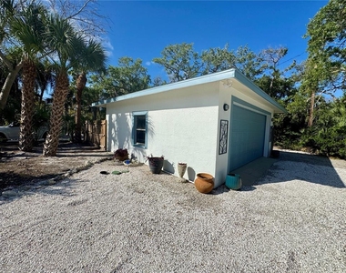 7372 Melaleuca Way - Photo Thumbnail 24