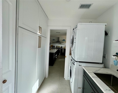 7372 Melaleuca Way - Photo Thumbnail 49