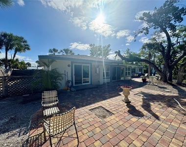7372 Melaleuca Way - Photo Thumbnail 27