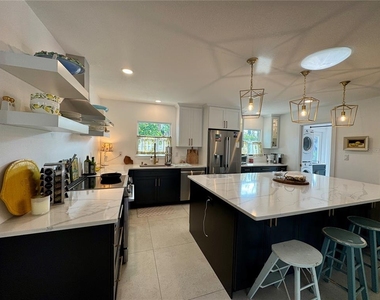 7372 Melaleuca Way - Photo Thumbnail 4
