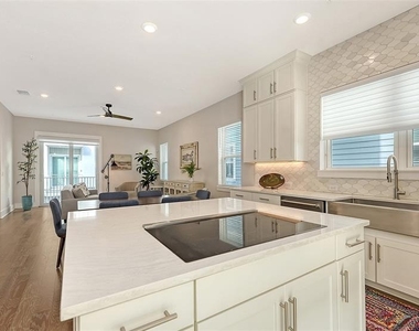512 Laurel Park Drive - Photo Thumbnail 16