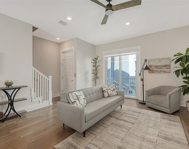 512 Laurel Park Drive - Photo Thumbnail 9