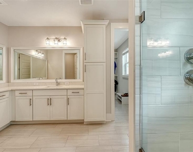 512 Laurel Park Drive - Photo Thumbnail 22