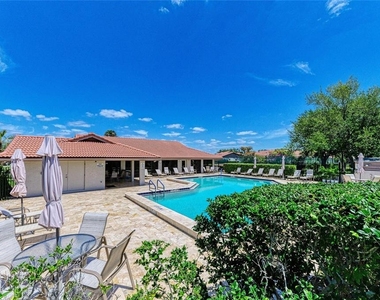 3946 Wilshire Circle E - Photo Thumbnail 41