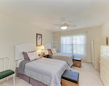 3946 Wilshire Circle E - Photo Thumbnail 27