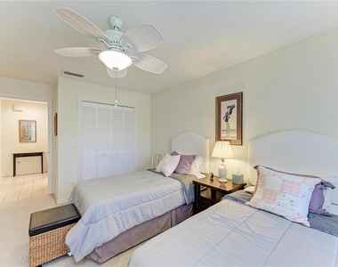 3946 Wilshire Circle E - Photo Thumbnail 28