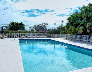 9610 Club South Circle - Photo Thumbnail 32