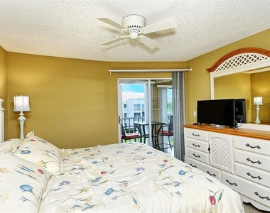 9610 Club South Circle - Photo Thumbnail 20