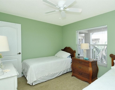 9610 Club South Circle - Photo Thumbnail 23