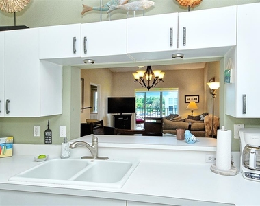 9610 Club South Circle - Photo Thumbnail 16