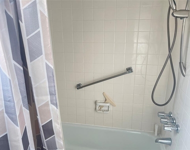 655 Park Circle - Photo Thumbnail 11