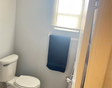 655 Park Circle - Photo Thumbnail 10