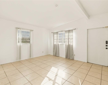 2615 9th Ave. Drive E. - Photo Thumbnail 3