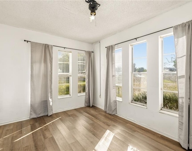 2615 9th Ave. Drive E. - Photo Thumbnail 21