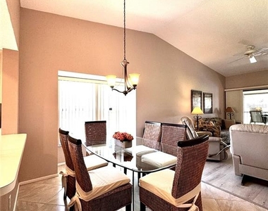 4644 Weybridge - Photo Thumbnail 9