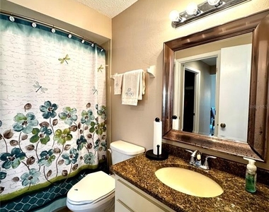 4644 Weybridge - Photo Thumbnail 22