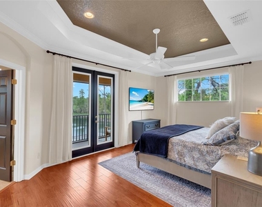 8204 Villa Grande Court - Photo Thumbnail 23